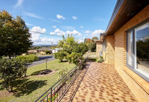 4 Maple Street, BATLOW NSW 2730
