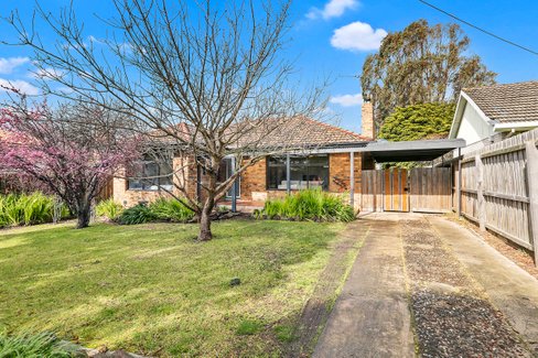 4 Matlock Street Herne Hill 3218
