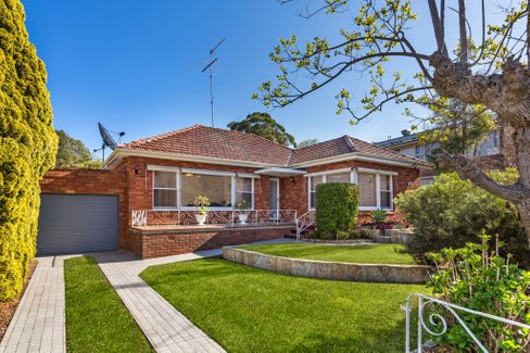 4 Merriman, KYLE BAY NSW 2221