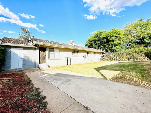 4 Myrene Avenue, TAMWORTH NSW 2340