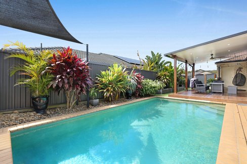 4 Northlakes Drive, Elanora QLD 4221