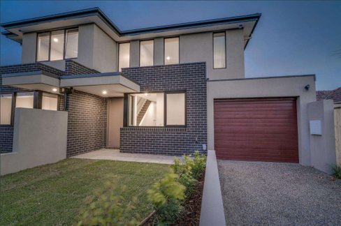 4 Olympia Court Ormond 3204