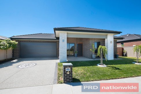 4 Parkland Drive, Winter Valley VIC 3358