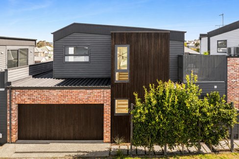 4 Pilgrims Lane, Newtown