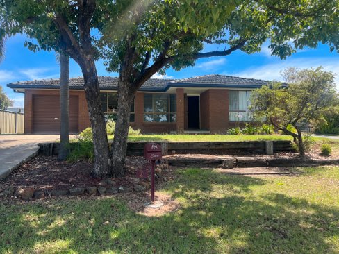 4 Prospect Close, TAMWORTH NSW 2340