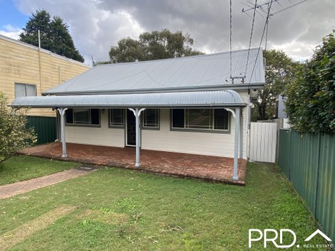 4 Roma Avenue, PADSTOW HEIGHTS NSW 2211