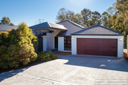 4 Rosin Place, BOLWARRA HEIGHTS NSW 2320