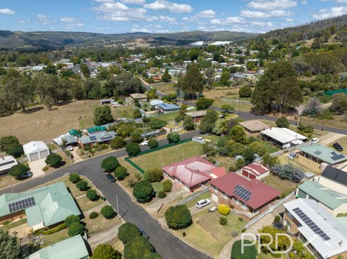 4 Royden Close, BATLOW NSW 2730