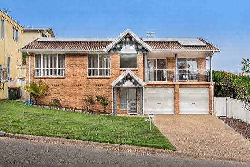 4 Sailfish Street, CORLETTE NSW 2315