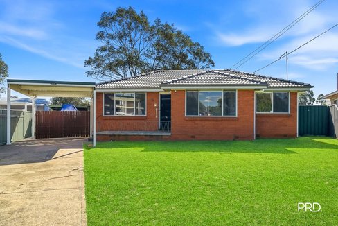 4 Sandra Place, SOUTH PENRITH NSW 2750