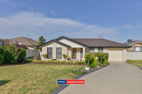 4 Sipple Close, TAMWORTH NSW 2340