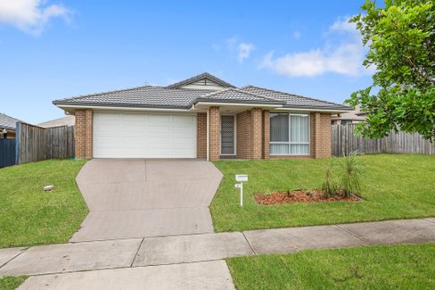 4 Teal Street, ABERGLASSLYN NSW 2320