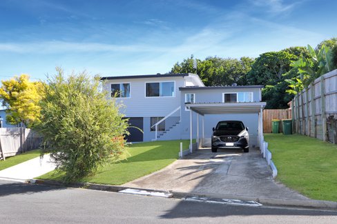 4 The Glen, SOUTHPORT QLD 4215