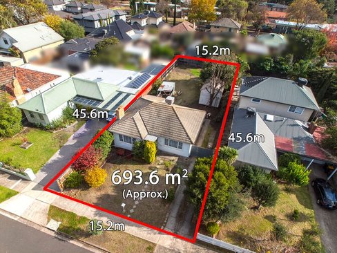 4 Thor Street Strathmore 3041