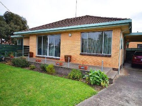 4 Towong Street Alfredton 3350