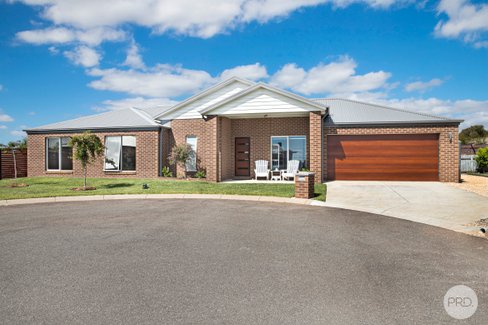 4 United Court, MINERS REST VIC 3352