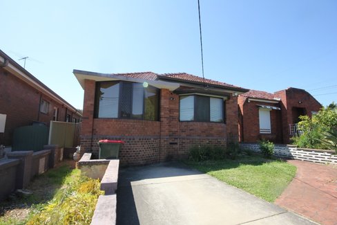 4 Way Street, KINGSGROVE NSW 2208