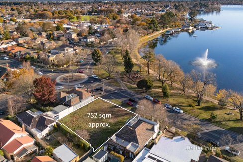 4 Wendouree Parade Lake Wendouree 3350