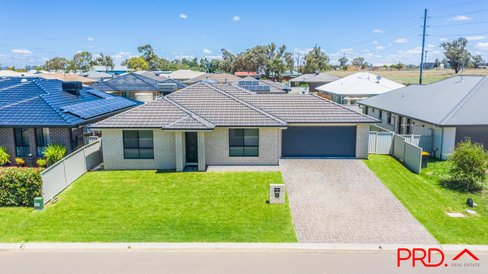 4 Wickham Street, TAMWORTH NSW 2340
