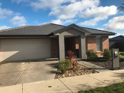 4 Wilmott Street, Lucas VIC 3350