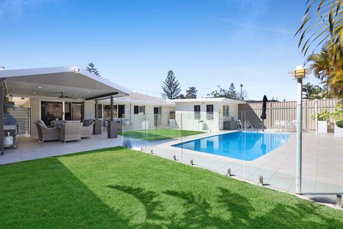 40 Coogeen Street, Bundall QLD 4217