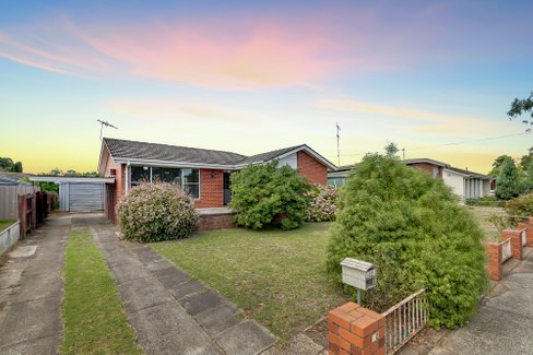 40 Hibiscus Crescent Newcomb 3219