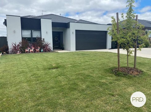 40 Horwood Drive, MOUNT CLEAR VIC 3350