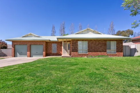 40 Lamilla Street, GLENFIELD PARK NSW 2650