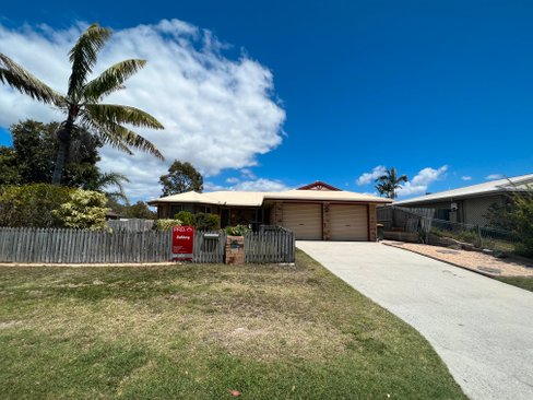40 Lomandra Street, BOYNE ISLAND QLD 4680