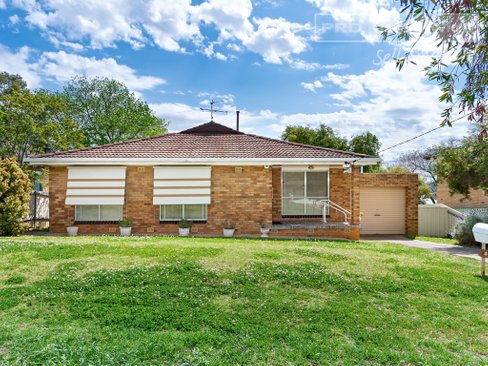 40 Mimosa Drive, MOUNT AUSTIN NSW 2650