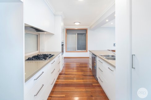 40 Montgomery Street, WENDOUREE VIC 3355