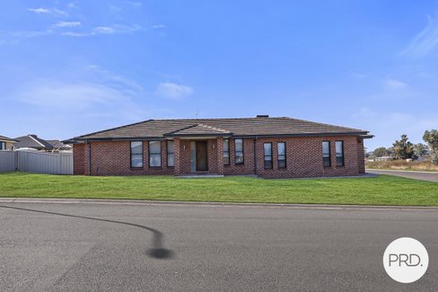 40 Orley Drive, TAMWORTH NSW 2340