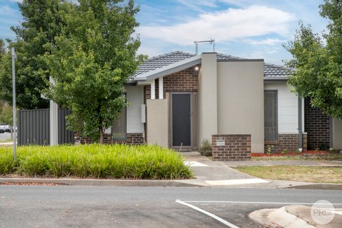 40 Warburton Drive, LUCAS VIC 3350