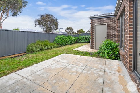 40 Warburton Drive, LUCAS VIC 3350