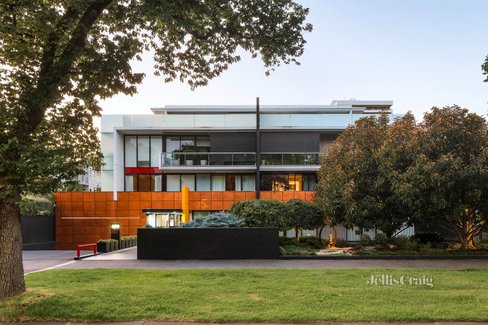 403 459 Royal Parade Parkville 3052