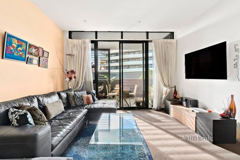 404 66 Mt Alexander Road Travancore 3032