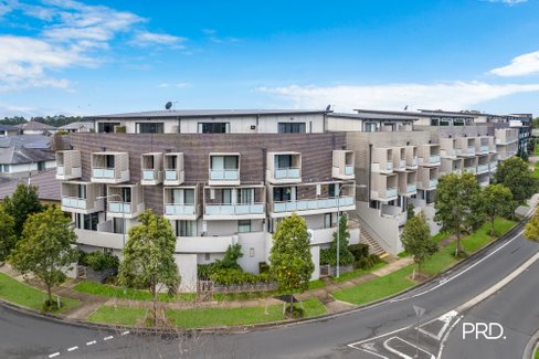 4/1 Glenmore Ridge Drive, GLENMORE PARK