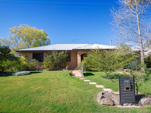 41 Kensington Road, BOLWARRA NSW 2320