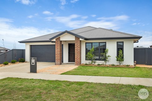 41 Mullingar Drive, ALFREDTON VIC 3350