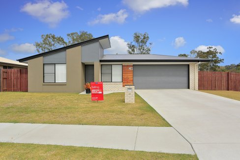 41 Wagtail Circuit, KAWUNGAN QLD 4655