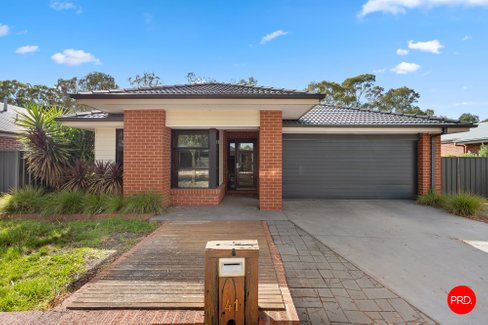 41 Yellowgum Drive, EPSOM VIC 3551