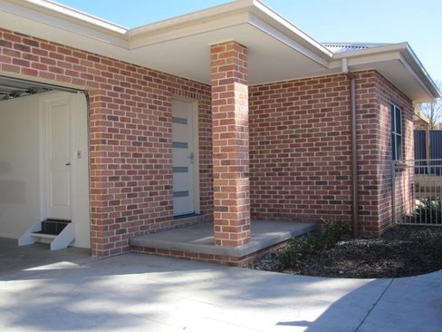 4/105 Goonoo Goonoo Road, TAMWORTH NSW 2340