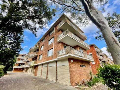 4/11-13 Cambridge Street, PENSHURST NSW 2222