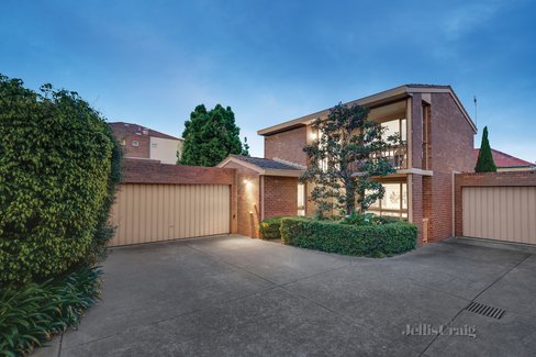 4/11-13 Robinson Road Hawthorn 3122