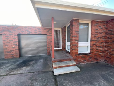 4/11 Philip Street Manifold Heights 3218