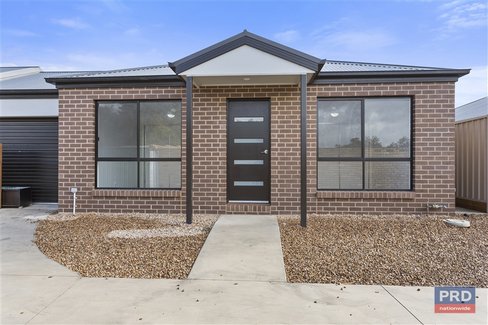 4/11 Semmens Street, LONG GULLY VIC 3550