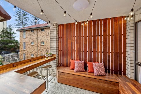 4/12 Second Avenue, Broadbeach QLD 4218