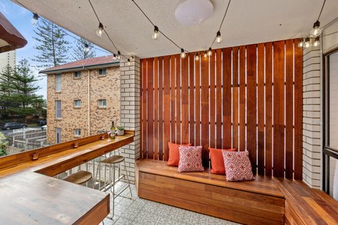 4/12 Second Avenue, Broadbeach QLD 4218