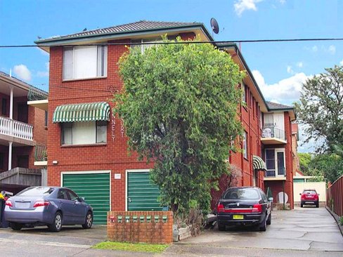 4/13 McKern Street, CAMPSIE NSW 2194