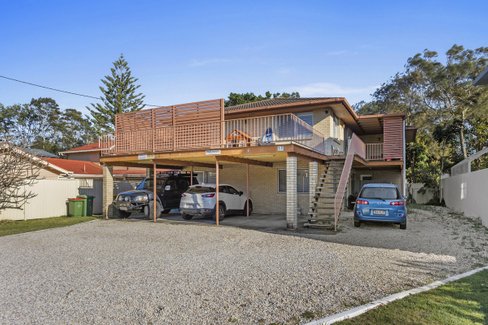 4/13 Tallebudgera Drive, Palm Beach QLD 4221